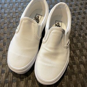 Girls Vans white slip ons